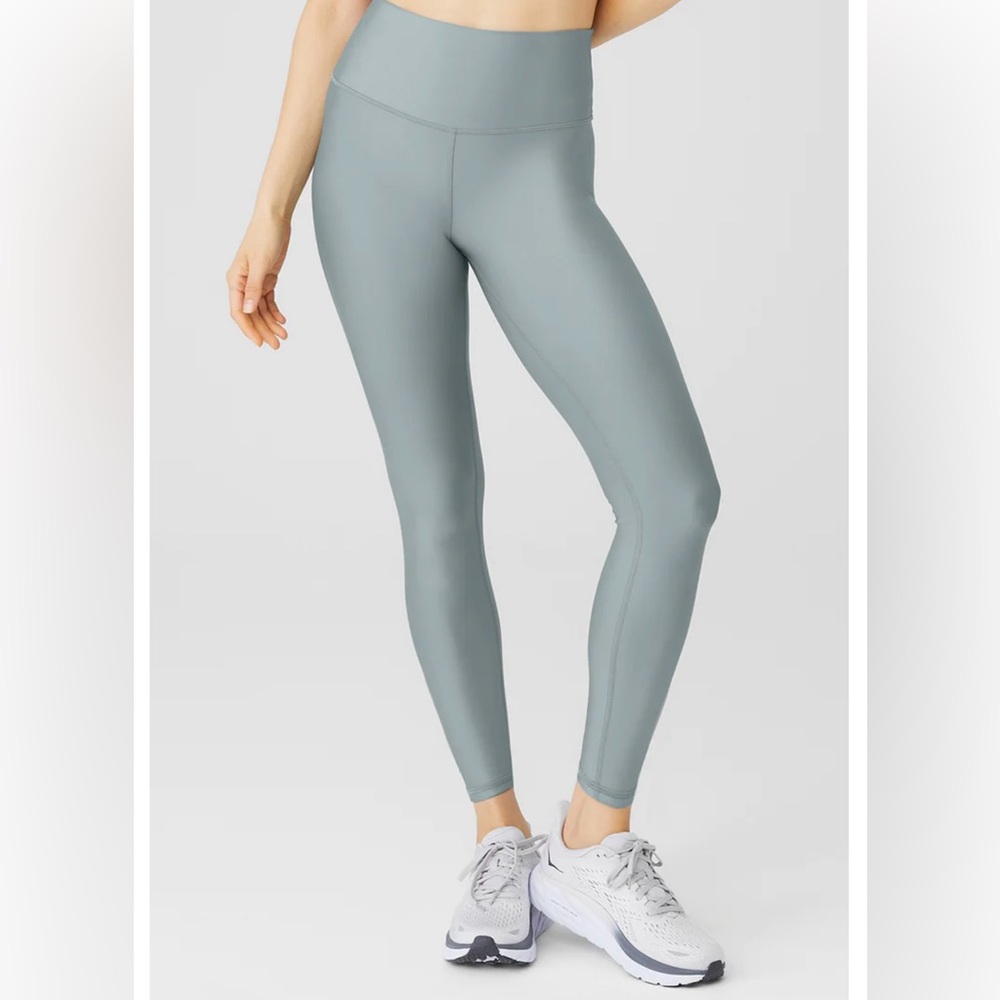 Alo Warm Airlift leggings Size XS. New, never worn, but tag fell off.